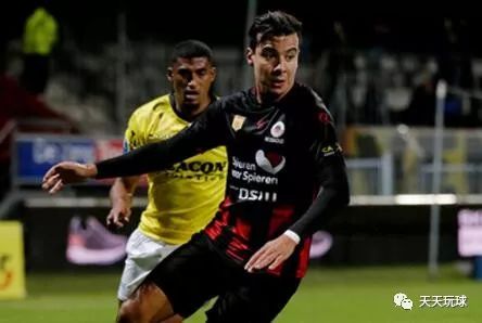 她以超高的 她以超高的