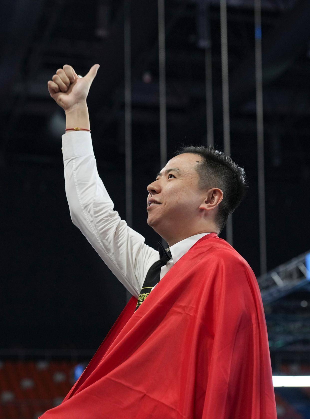 表现令人瞩 表现令人瞩