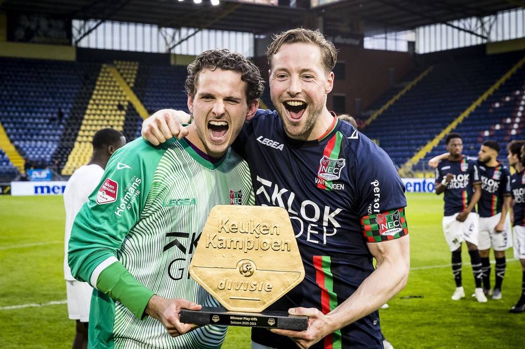 乃至全球的 乃至全球的