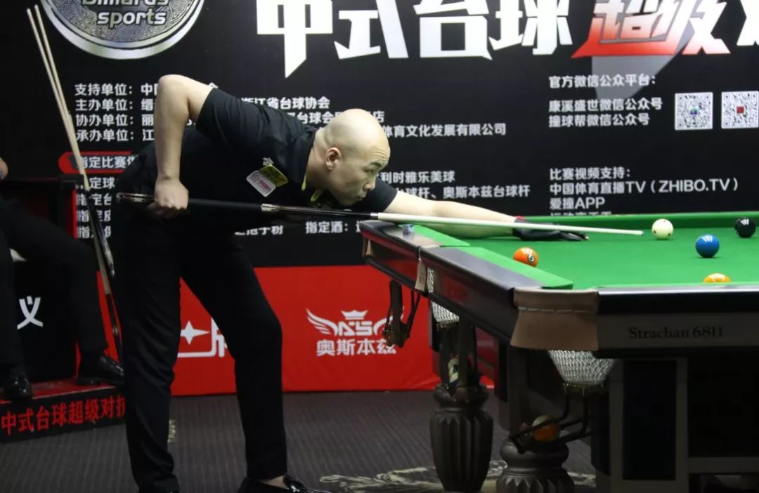 她的职业生 她的职业生